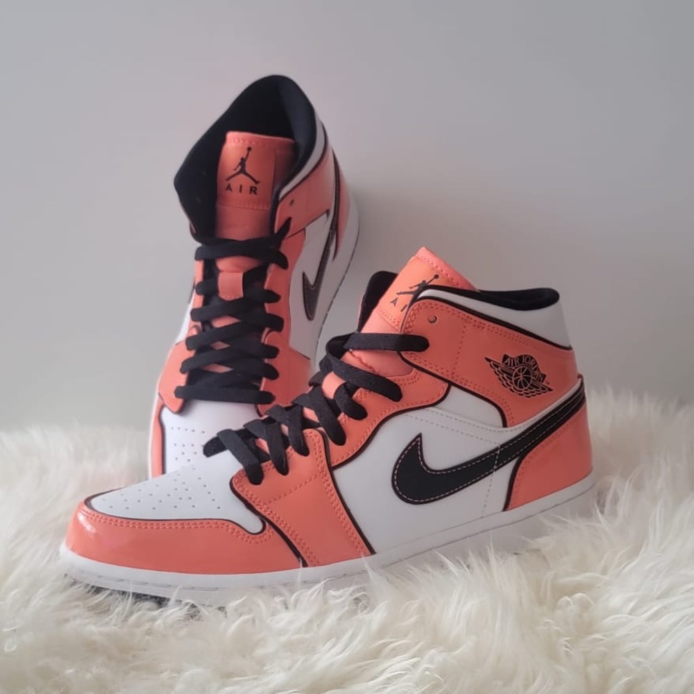Air Jordan 1 Mid SE Turf Orange/Black-White 8.5 M